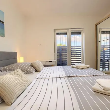 Sunrise Fuer 6 Personen In Pula-stinjan Apartment Pula